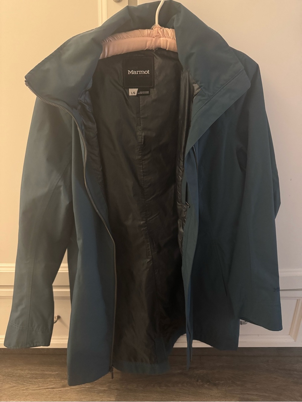 Marmot women’s Teal-Blue Waterproof Raincoat